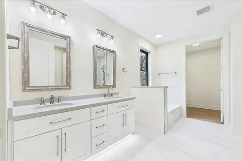 22075 West Casa Bella View Kildeer IL 60047