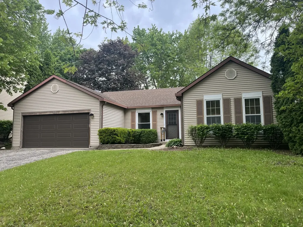 821 Brentwood Drive Cary IL 60013