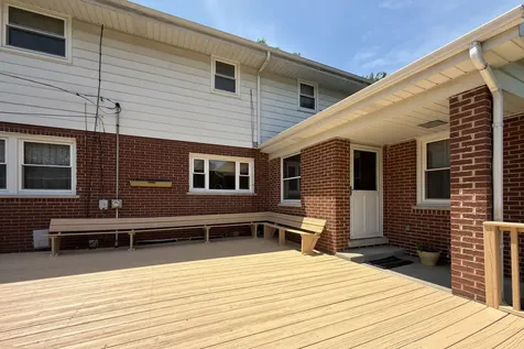 2022 East Woodview Drive Mount Prospect IL 60056