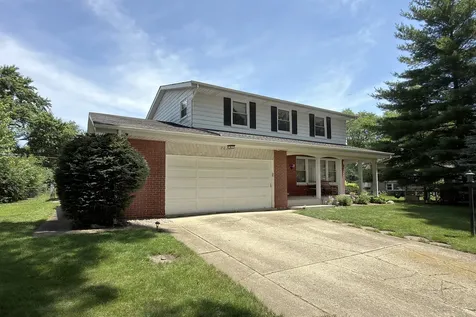 2022 East Woodview Drive Mount Prospect IL 60056