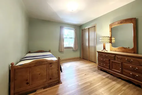2022 East Woodview Drive Mount Prospect IL 60056