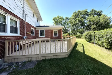 2022 East Woodview Drive Mount Prospect IL 60056
