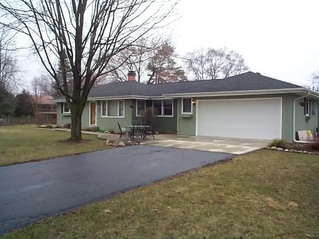 37360 North Hillside Drive Lake Villa IL 60046