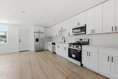 7311 South Aberdeen Avenue Chicago IL 60621