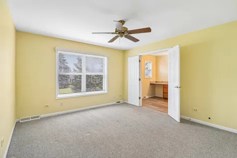 335 Belmont Court Grayslake IL 60030