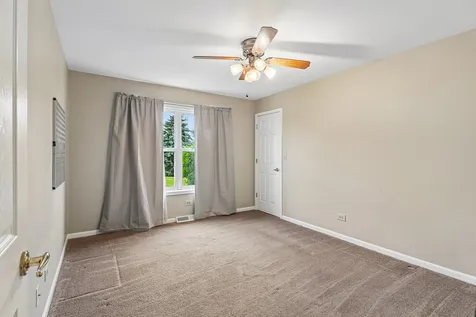 335 Belmont Court Grayslake IL 60030