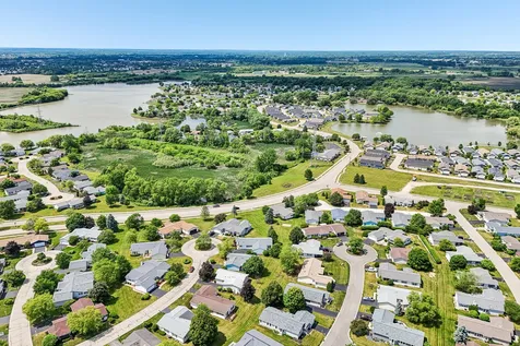 335 Belmont Court Grayslake IL 60030
