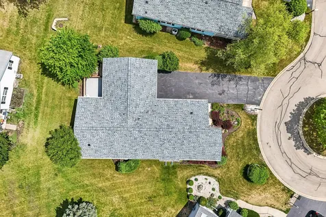 335 Belmont Court Grayslake IL 60030