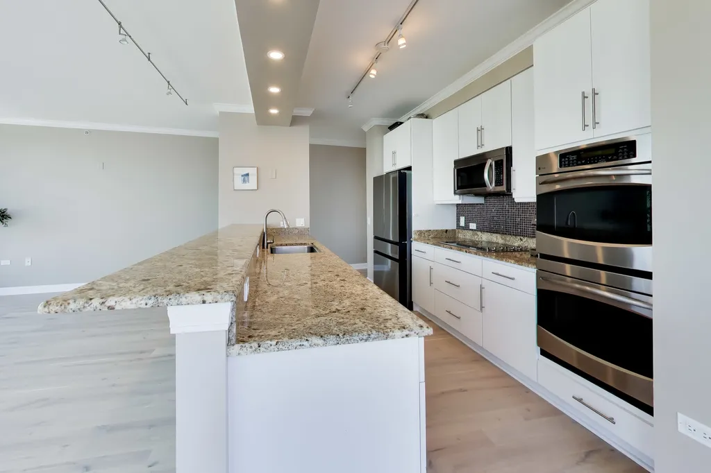100 East 14th Street Chicago IL 60605
