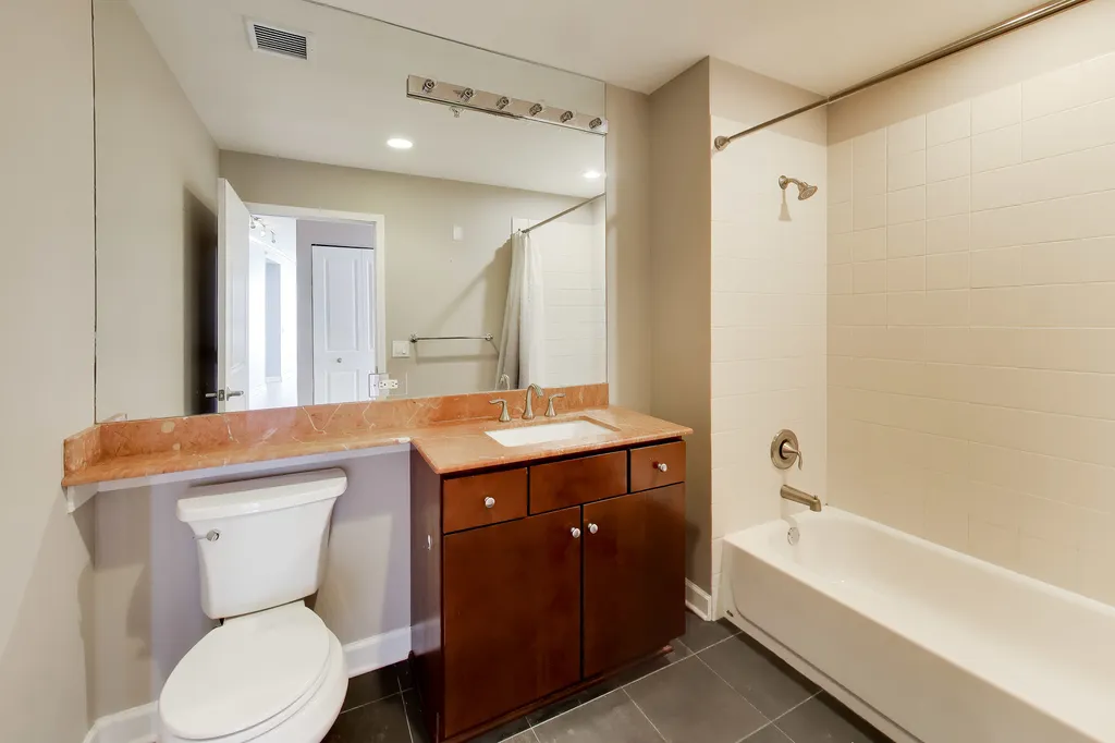 100 East 14th Street Chicago IL 60605