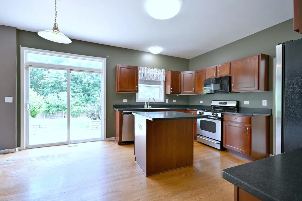 771 Bluebonnet Court Aurora IL 60505