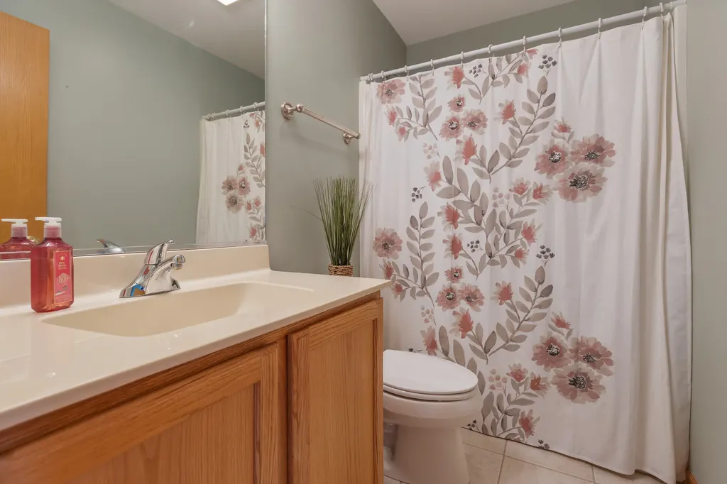 1312 Inverness Court Antioch IL 60002