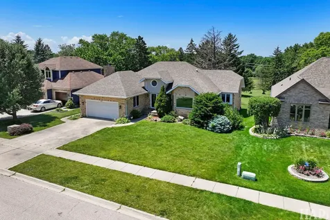 612 Edelweiss Drive Antioch IL 60002