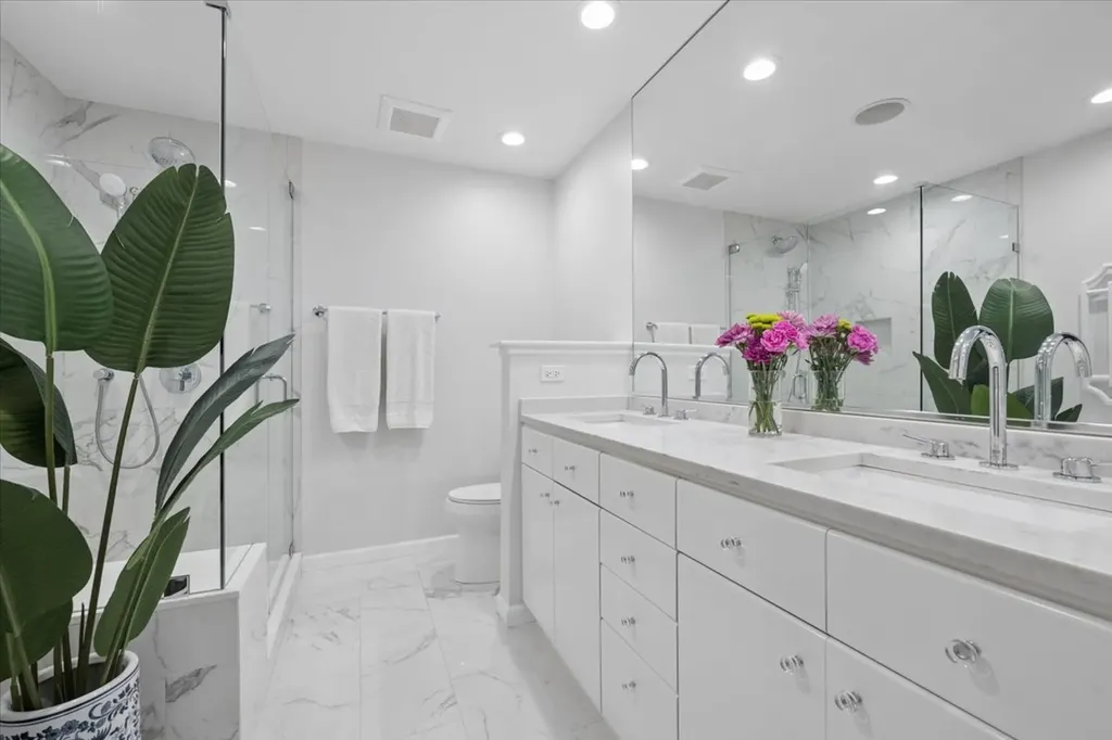 434 West Armitage Avenue Chicago IL 60614