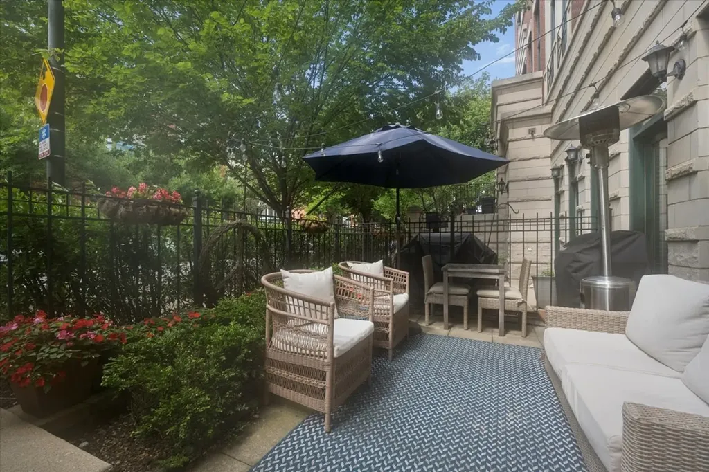 434 West Armitage Avenue Chicago IL 60614