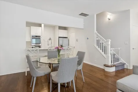 434 West Armitage Avenue Chicago IL 60614