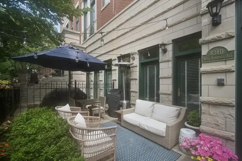 434 West Armitage Avenue Chicago IL 60614