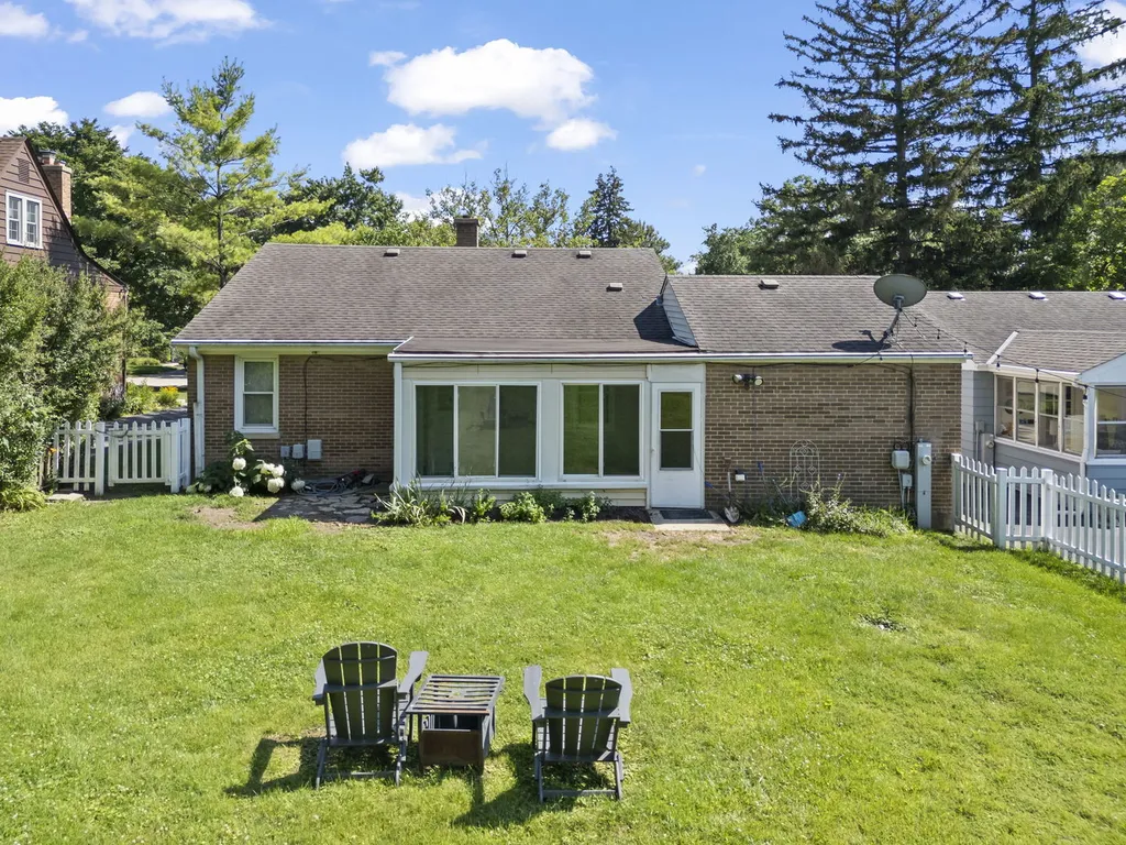 100 East Morningside Avenue Lombard IL 60148