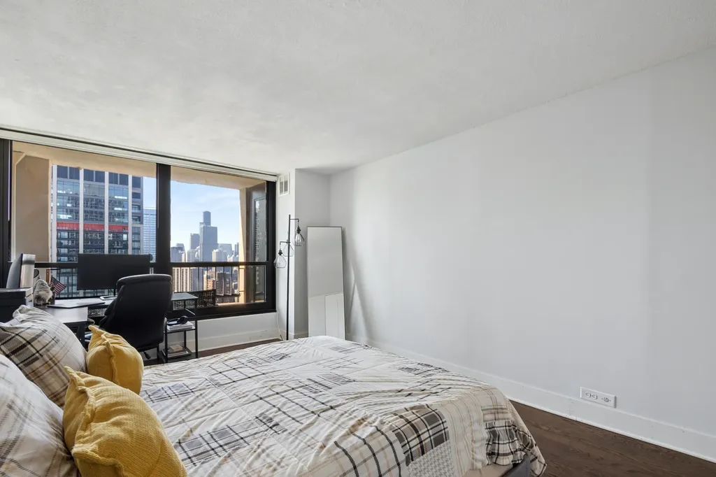 1030 North State Street Chicago IL 60610