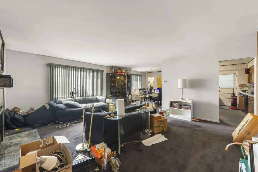 6104 Tyler Drive Woodridge IL 60517