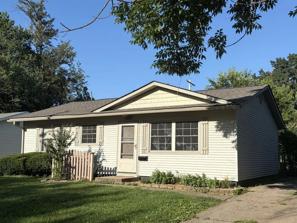1527 Center Granview Drive Quincy IL 62301