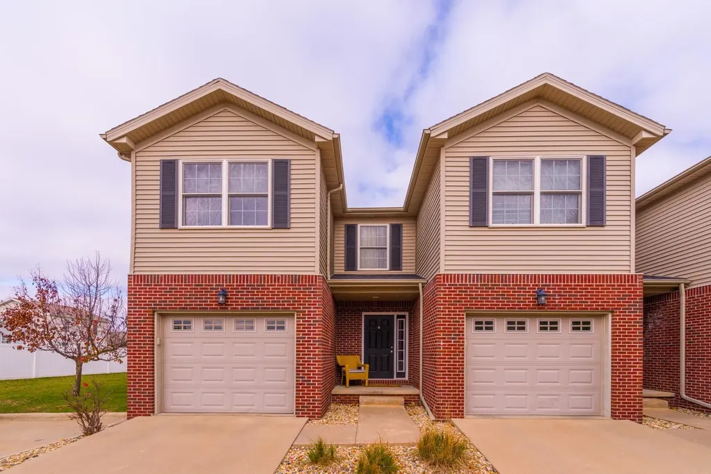 1112 Ekstam Drive Bloomington IL 61704
