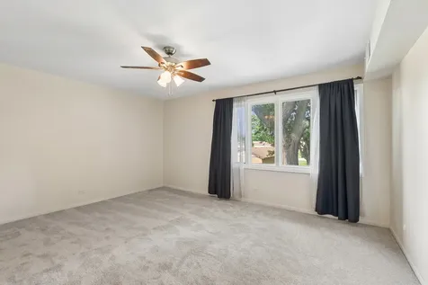 12750 Carriage Lane Crestwood IL 60418