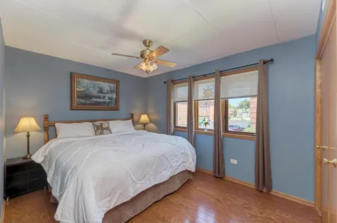 9420 South Melvina Avenue Oak Lawn IL 60453