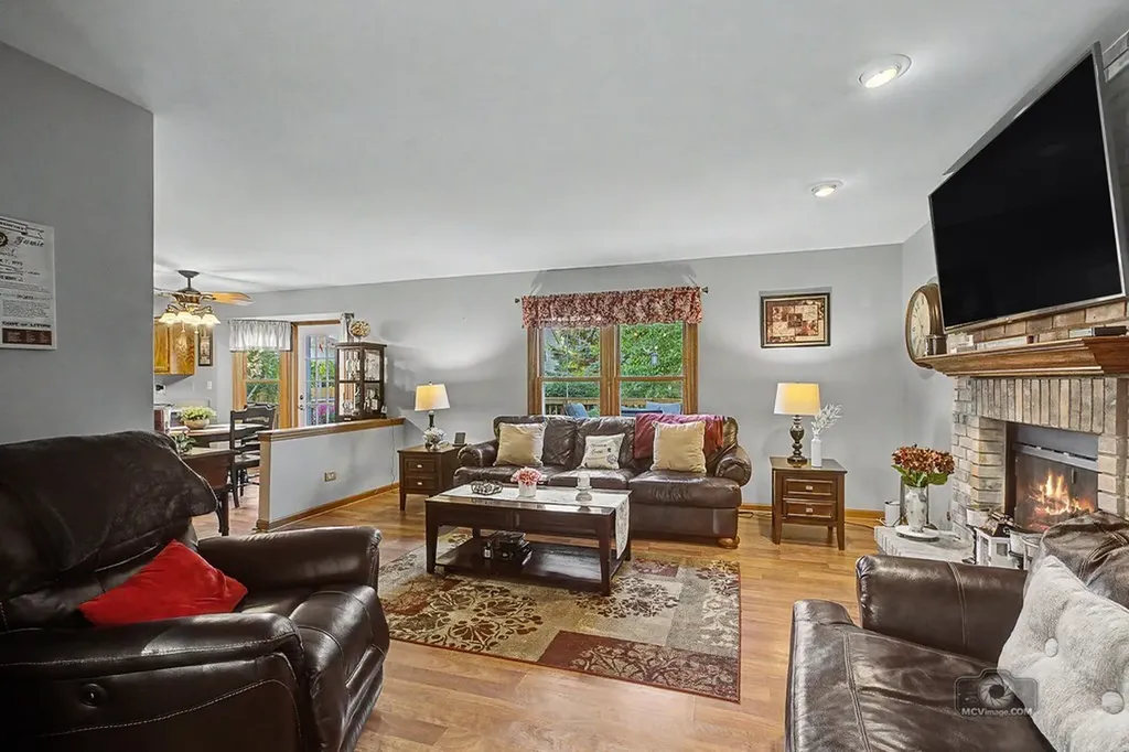1904 Brighton Lane Plainfield IL 60586