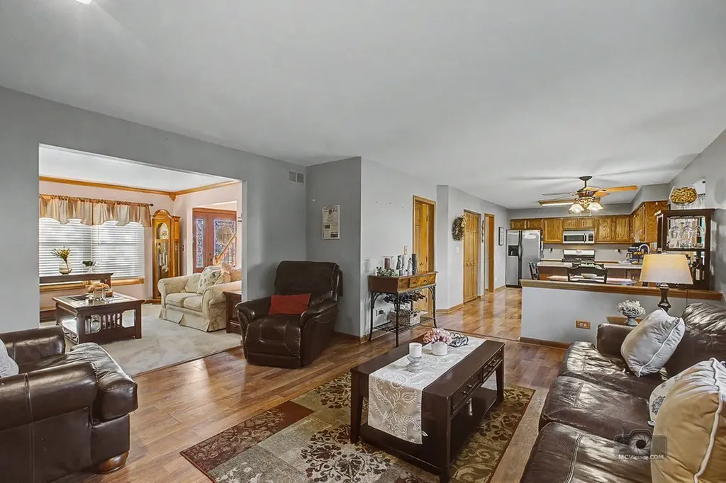 1904 Brighton Lane Plainfield IL 60586