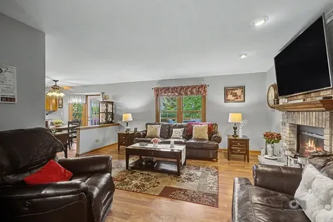 1904 Brighton Lane Plainfield IL 60586
