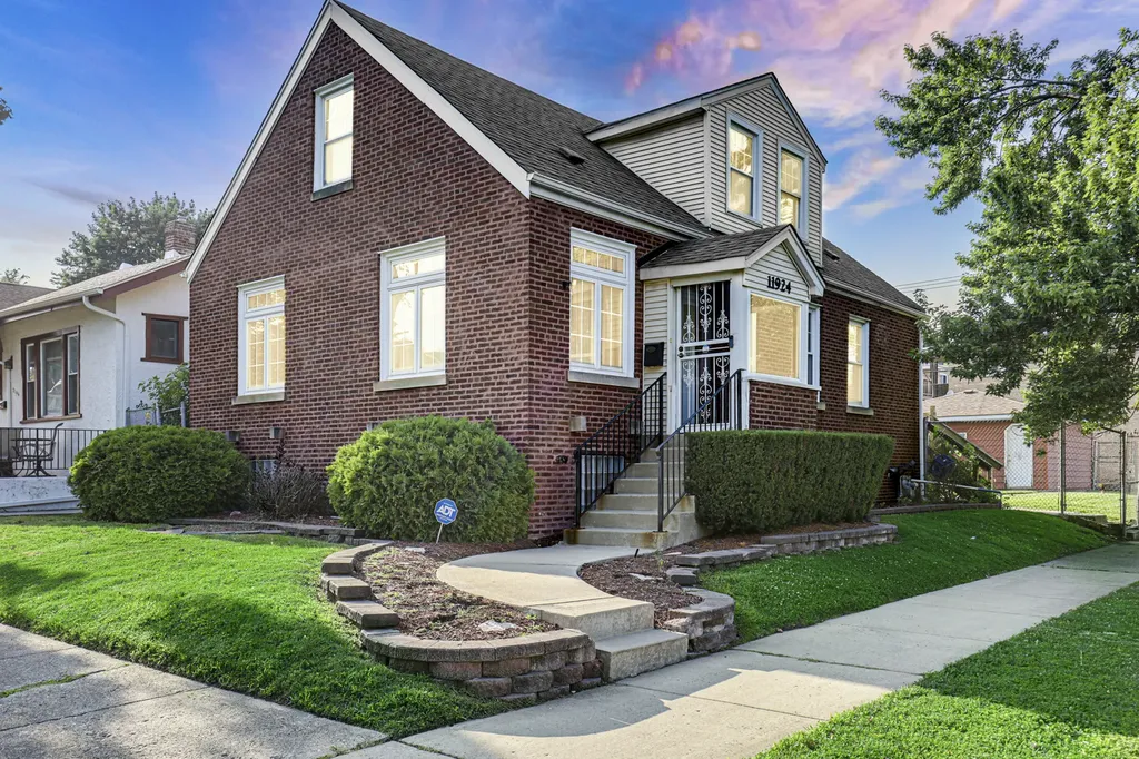 11924 Longwood Drive Blue Island IL 60406