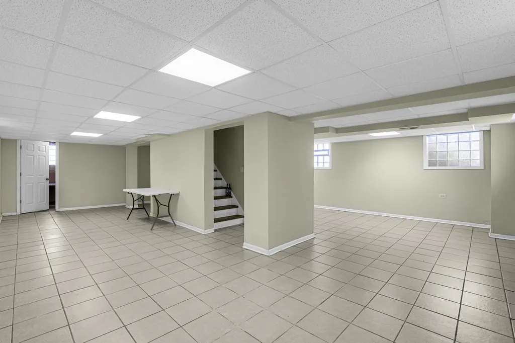 11924 Longwood Drive Blue Island IL 60406