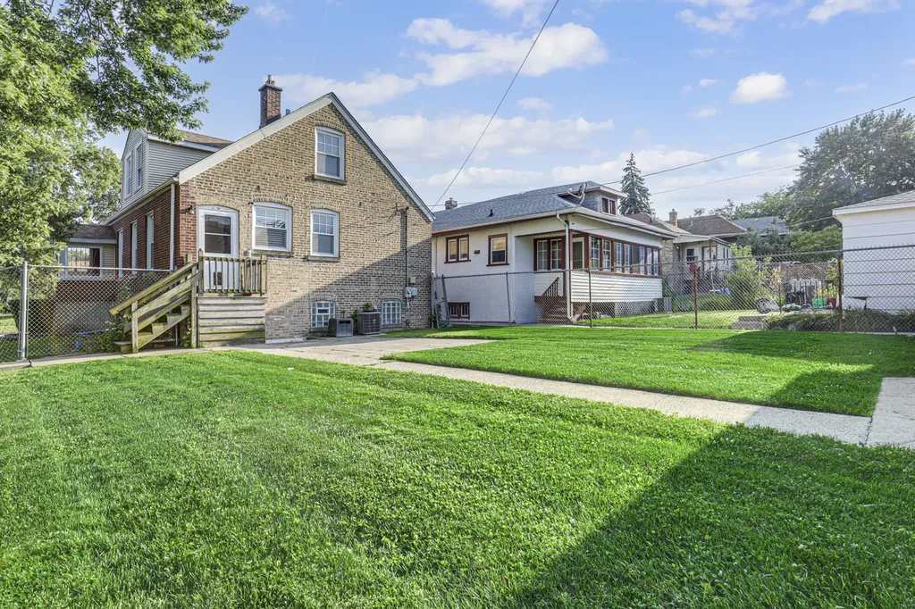 11924 Longwood Drive Blue Island IL 60406
