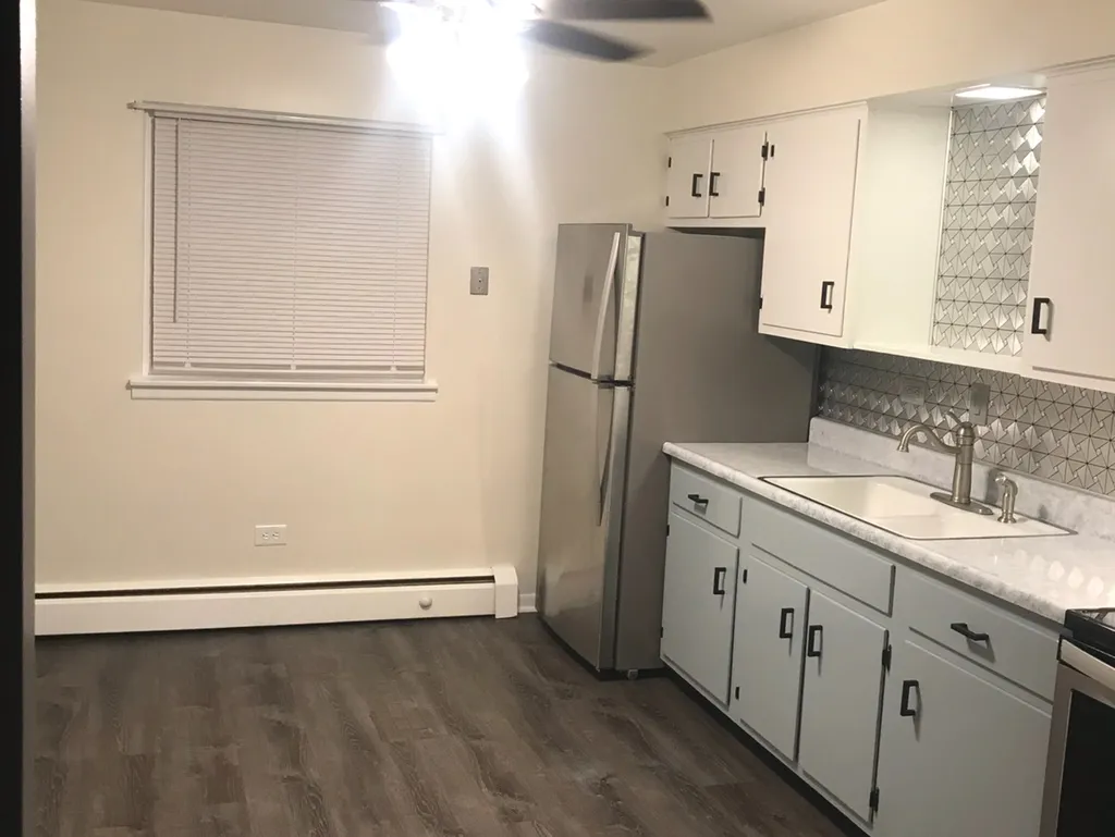 4435 Eberly Avenue Brookfield IL 60513