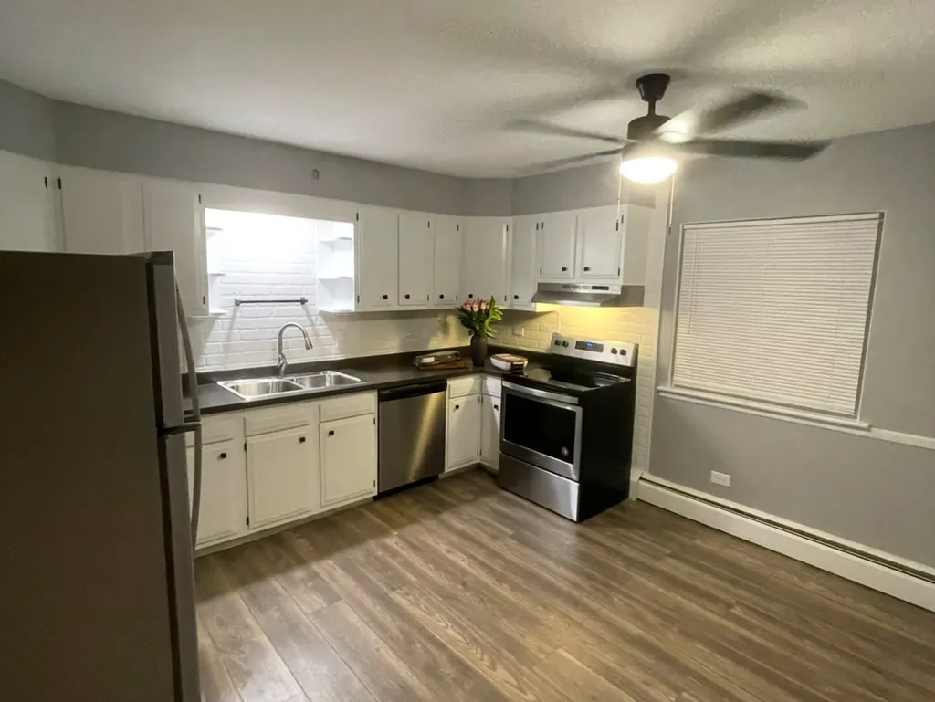 4435 Eberly Avenue Brookfield IL 60513