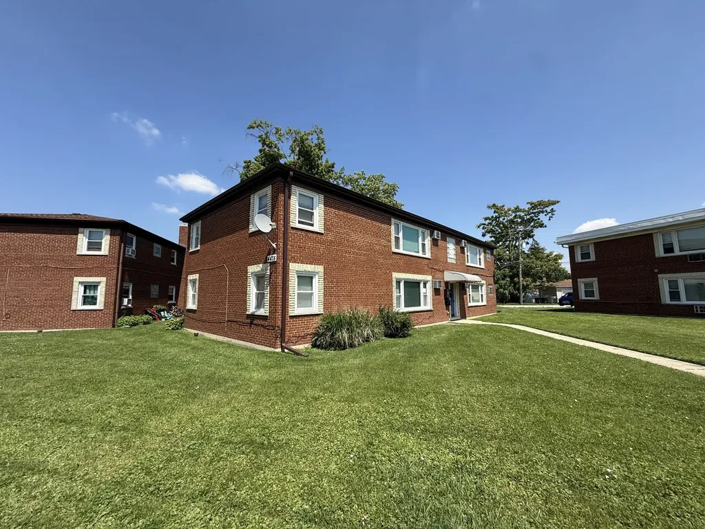 4435 Eberly Avenue Brookfield IL 60513