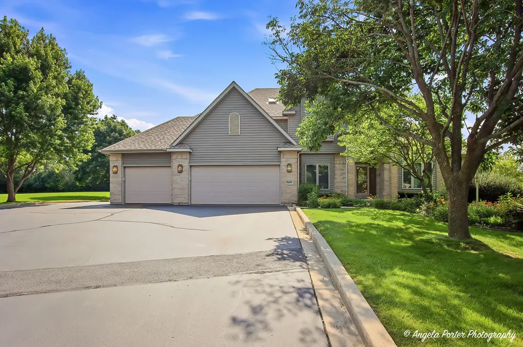 8420 Saint Moritz Drive Spring Grove IL 60081