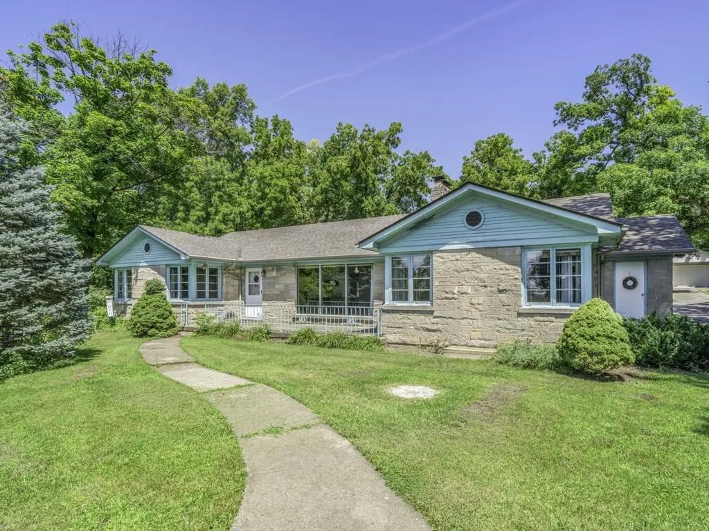 1999 Columbus Street Ottawa IL 61350
