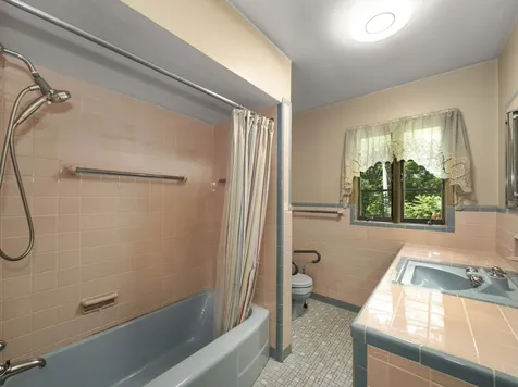 1999 Columbus Street Ottawa IL 61350