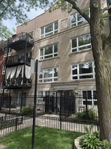 902 West Agatite Avenue Chicago IL 60640
