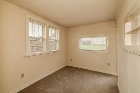 947 Mason Avenue Aurora IL 60506