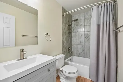 2024 Harrison Avenue Mundelein IL 60060