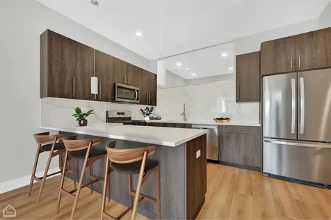 2924 West Medill Avenue Chicago IL 60647