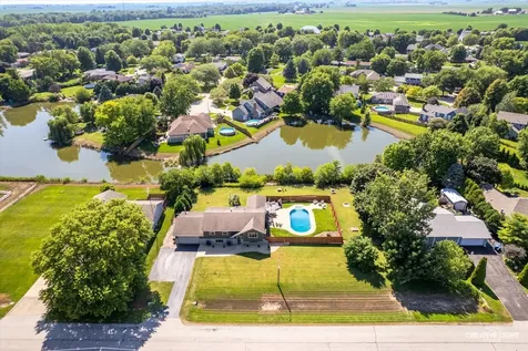531 North Sycamore Street Hinckley IL 60520