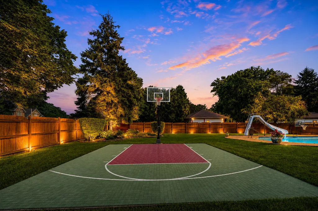 6904 Irish Court Darien IL 60561