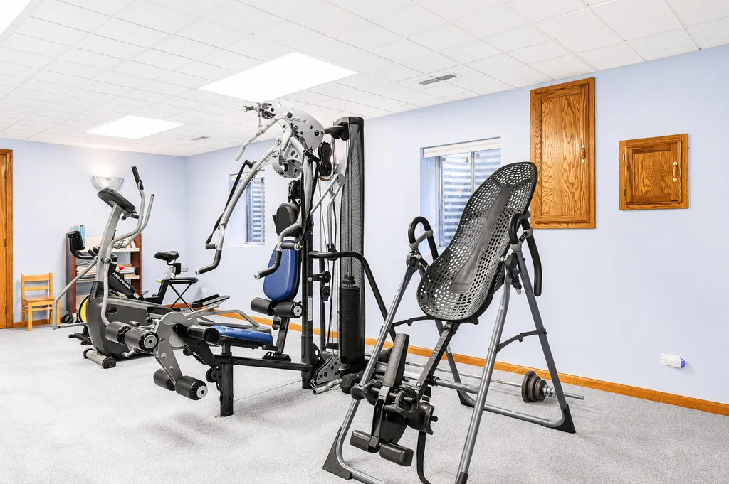 6904 Irish Court Darien IL 60561