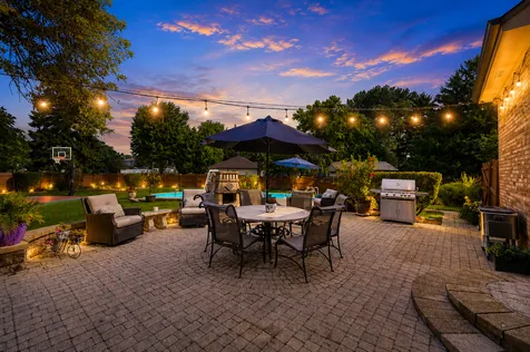 6904 Irish Court Darien IL 60561