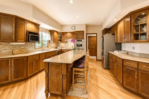 6904 Irish Court Darien IL 60561