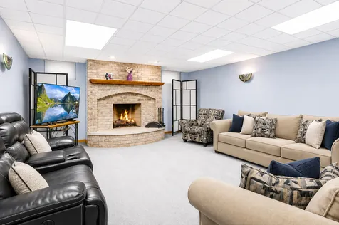6904 Irish Court Darien IL 60561
